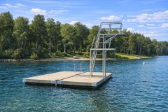 Badeplattform med stupetårn - Sommerbutikken.no