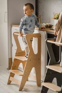 Sommerbutikken AS - Kjøkkenhjelper / Læringstårn Lakkert