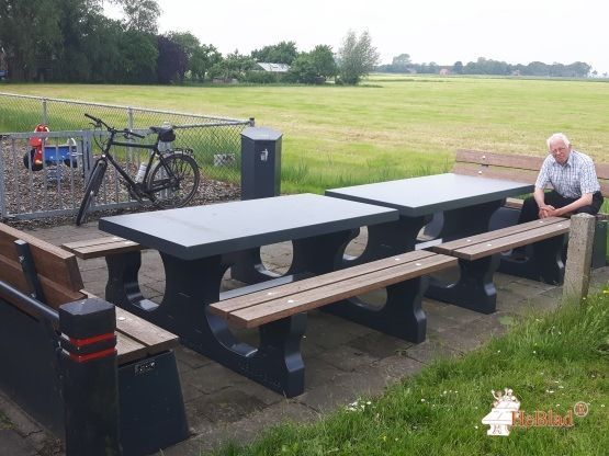 Parkbenker i betong fra HeBlad - Lang levetid - robust utemøbler - Sommerbutikken.no