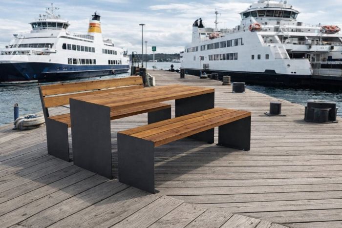 Møbelsett på brygge - Sommerbutikken.no