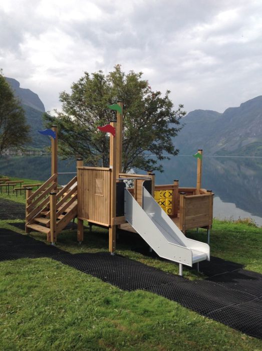 Sommerbutikken AS - Lekeapparat Villmark Fiskebåten
