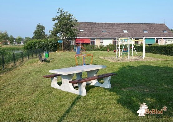 Sommerbutikken AS - Parkbenk i naturlig betong