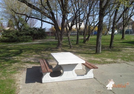 Sommerbutikken AS - Parkbenk i naturlig betong