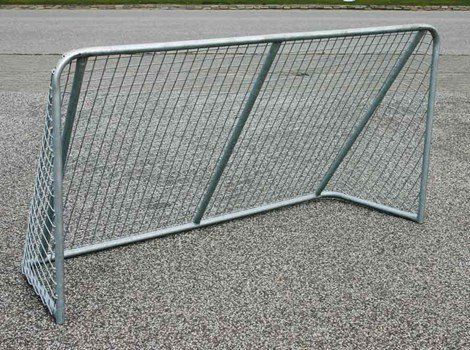 Sommerbutikken AS - Skoleplassmål metall 200x100cm