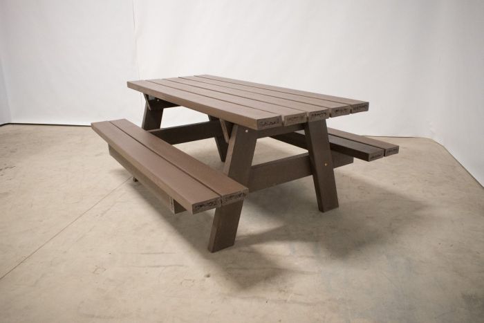 Parkmøbelsett i resirkulerte materialer - Sommerbutikken.no