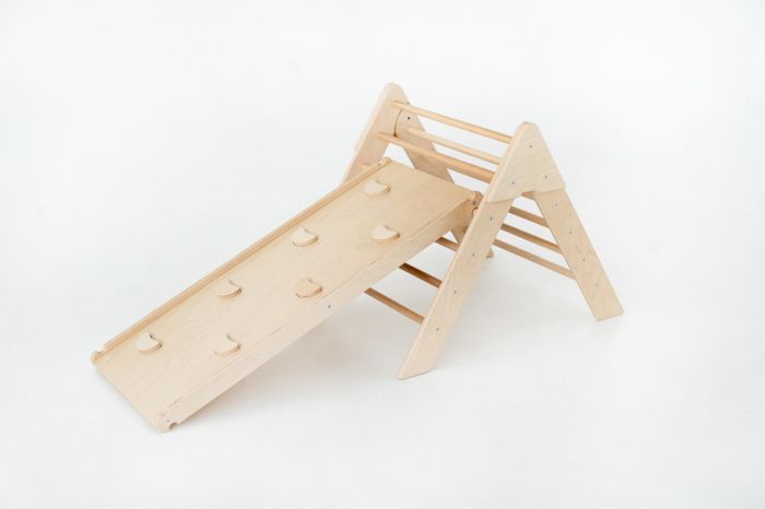 Sommerbutikken AS - Klatretrekant med sklie og klatrevegg 