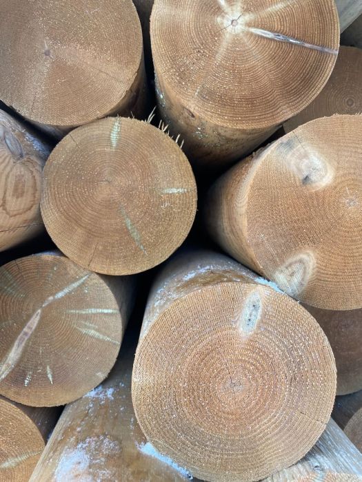 Trykkimpregnerte rundstokker for lekeplass - Sommerbutikken.no